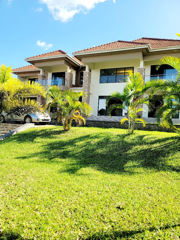 House at Kajansi -Bweya on Entebe Road